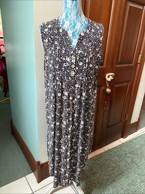 Kate & Sam  Sleeveless Dress V-neck /pleated three button placard front   rayon